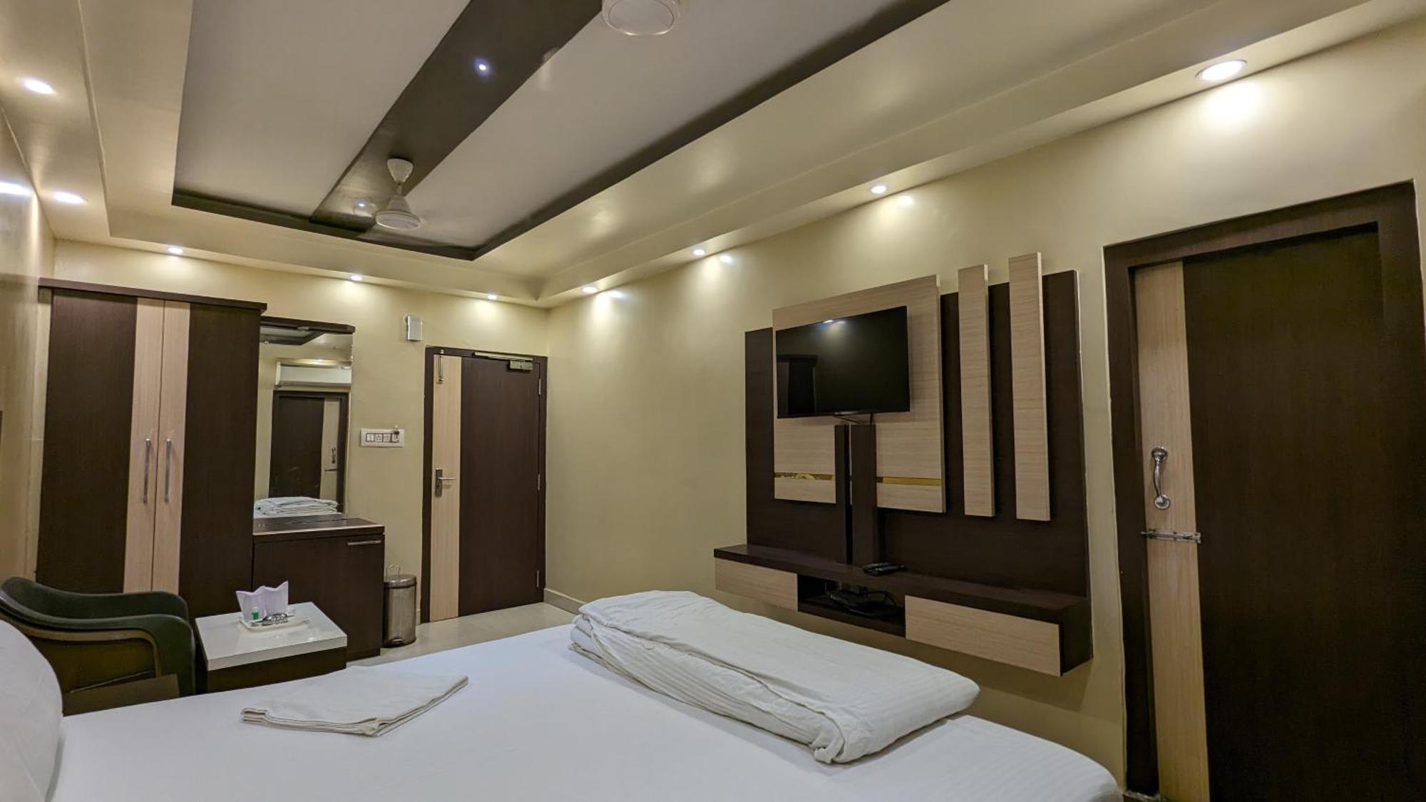 Hotel Binapani Deluxe 1 Tarapith Zewnętrze zdjęcie